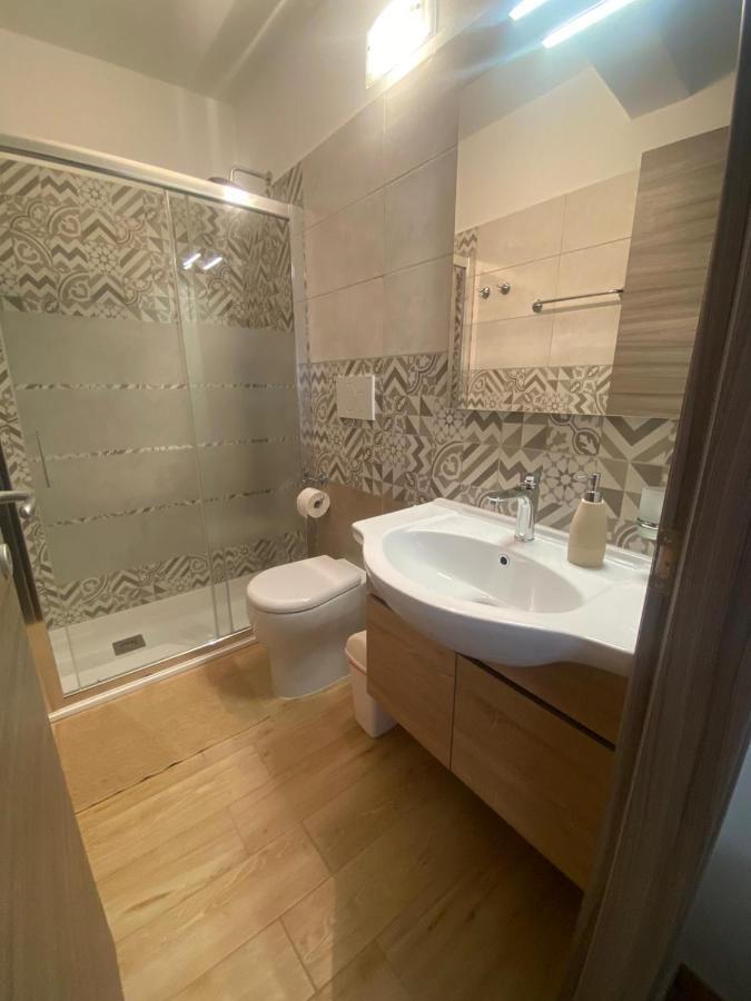 Via Mentana Hotel Baunei Bagian luar foto